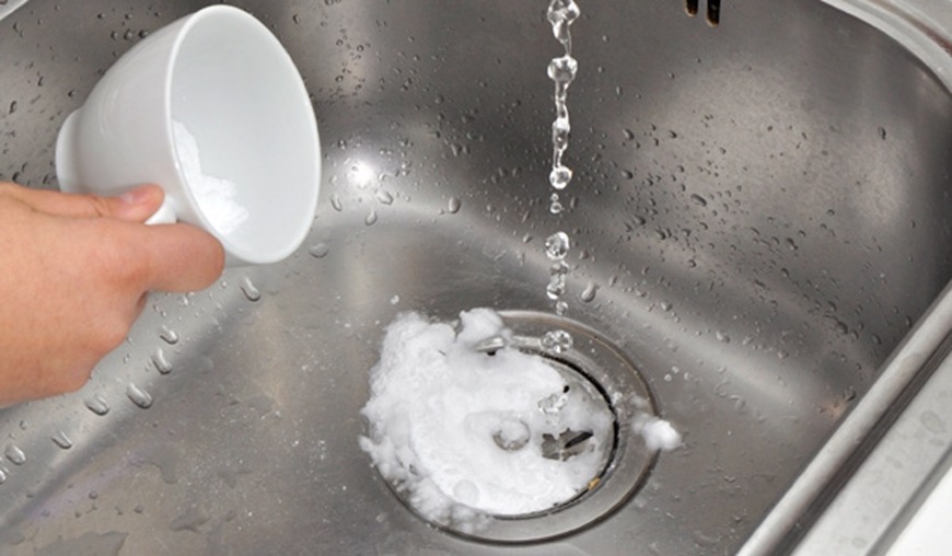 2 rimedi ecologici per pulire e sturare lo scarico della doccia
